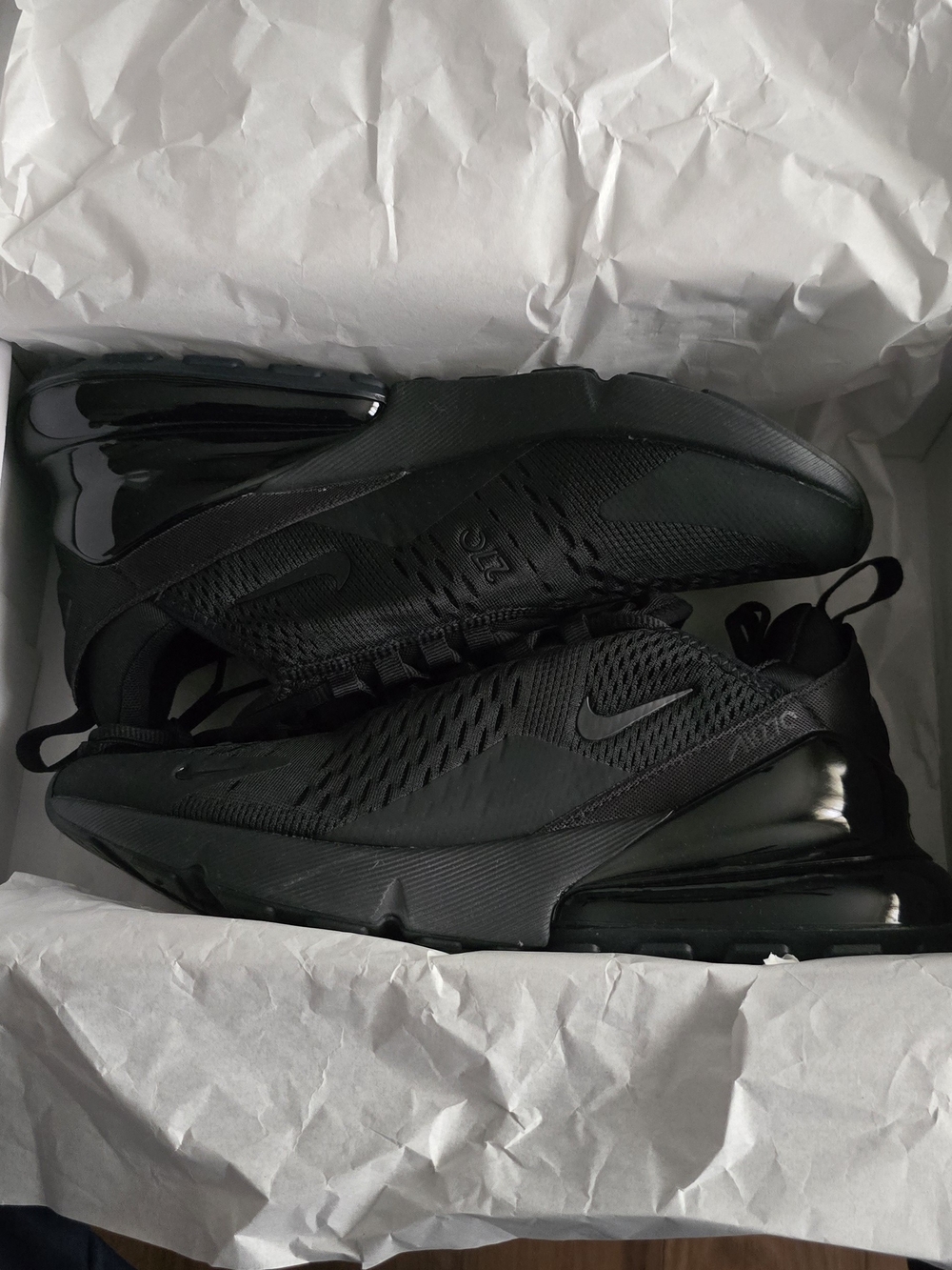 Nike Air Max 270 Triple Black Sneakers Women Size 9